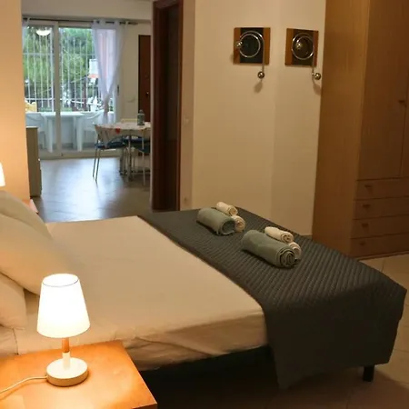 -sanremo-bussana- Suite-a With Ac - 5 Min From The Sea *